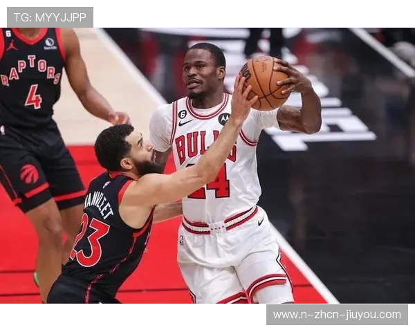 劳里弧顶入手,猛龙在主场拿下关键胜利 劳里弧顶入手,猛龙在主场拿下关键胜利